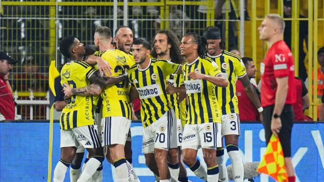 Fenerbahçe Eyüpspor'u Konuk Ediyor, İlk 11'ler Belli Oldu