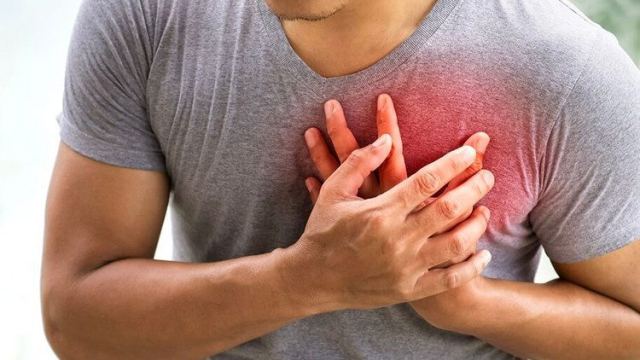 Göz Çevresindeki Sarı Lekeler Kalp Krizi Riskini Artırıyor