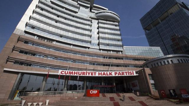 CHP Kurultayında Ekrem İmamoğlu'nun Davası 21 Ekim'e Ertelendi