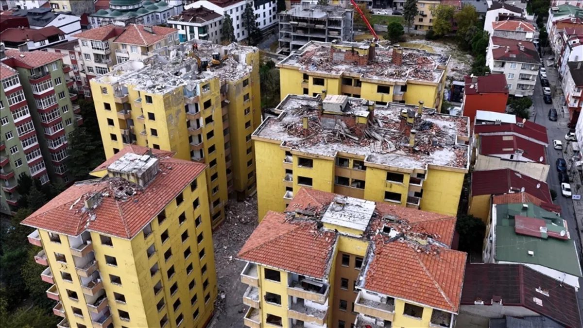 İstanbul'da riskli yapılar için 284 bin başvuru yapıldı