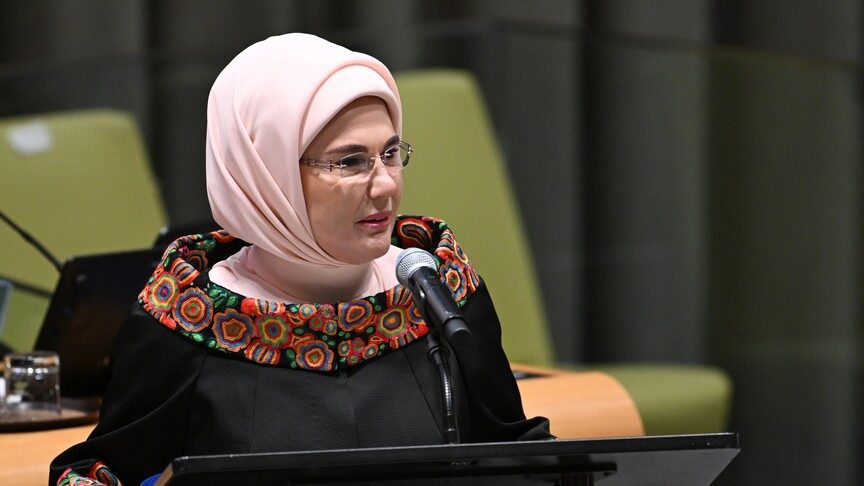 Emine Erdoğan: Okyanuslar nefes alamıyor, şehirler atıklarıyla mücadele edemiyor