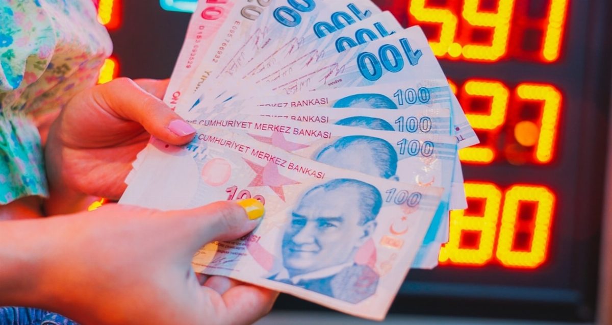 Dolar/TL 49 lira seviyesine yaklaşarak yeni rekorlara ilerliyor