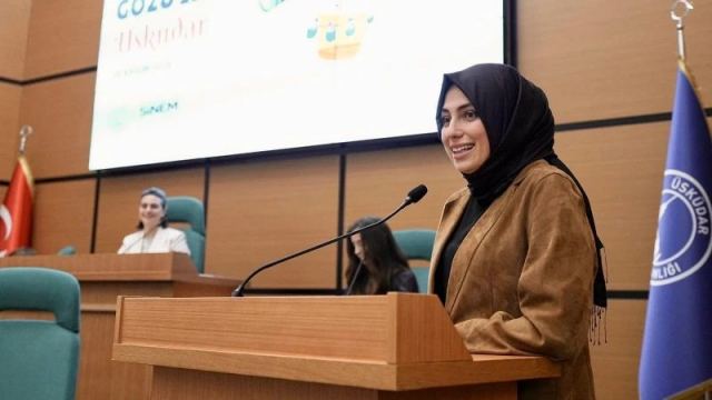 Üsküdar Meclis Üyesi Amine Cansu Çelik CHP'den istifa etti