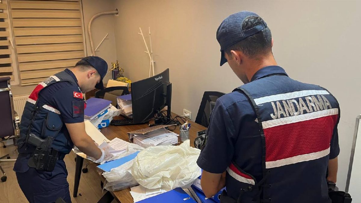 MİT, İstanbul'da yasa dışı veri sorgulama operasyonu düzenledi