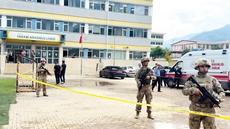 Osmaniye'de Edebiyat Öğretmeni Mehmet Bilgili'ye Yeğeni Saldırdı