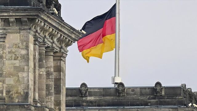 AfD, Almanya genelinde yüzde 30 destek oranına ulaştı