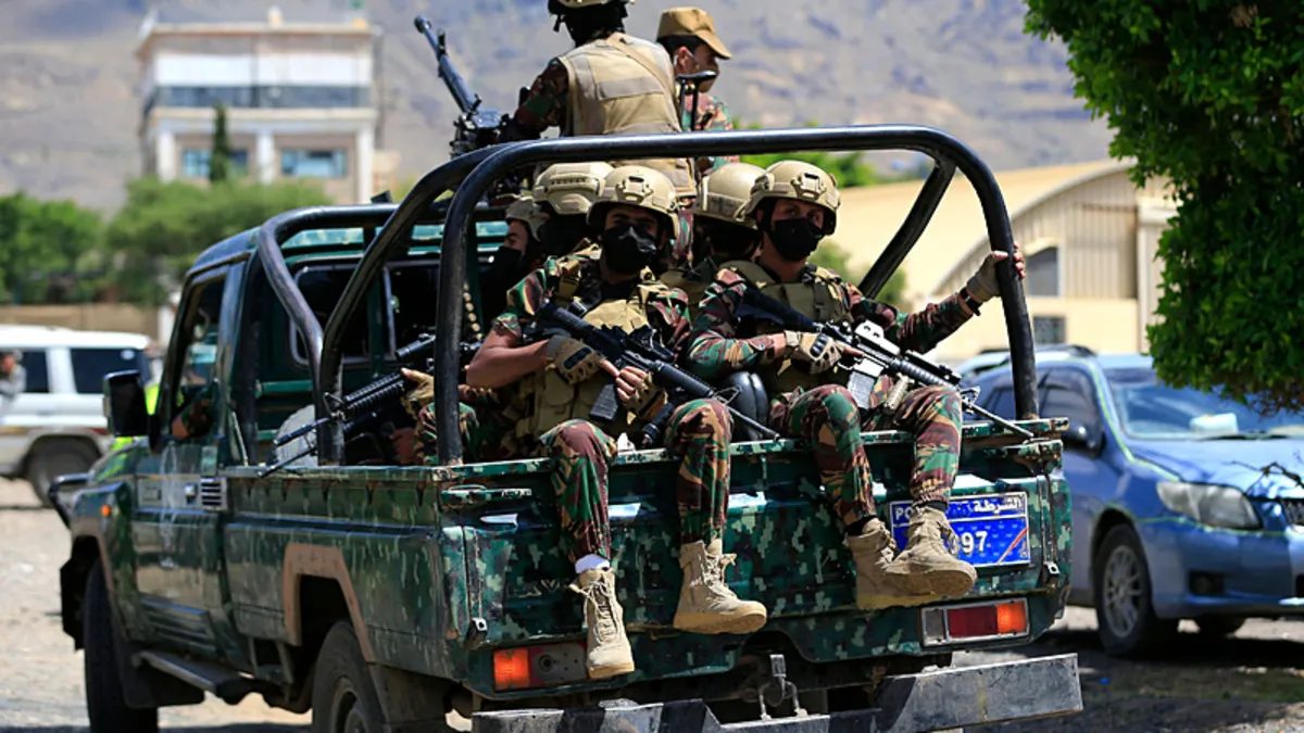 Husiler, Suudi Arabistan'ın Yemen'e hava saldırılarını duyurdu
