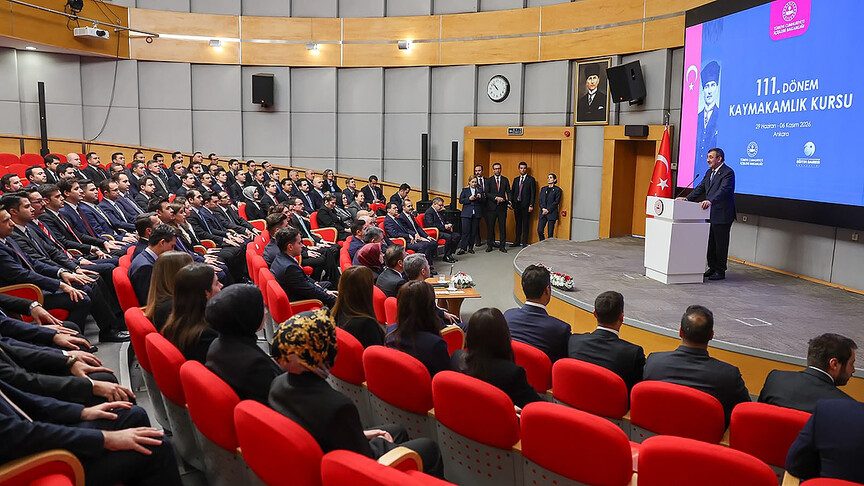 Cumhurbaşkanı Yardımcısı Yılmaz, Kaymakam Adaylarıyla Buluştu