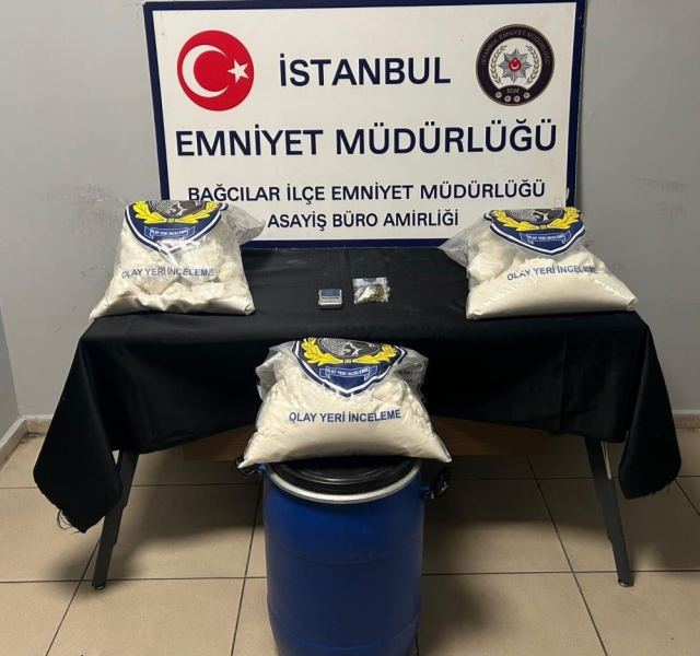 Bağcılar'da uyuşturucu imalathanesine baskın yapıldı