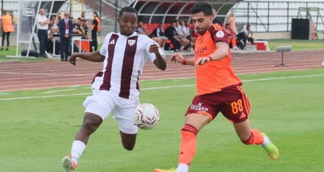 Ümraniyespor, Bandırmaspor'u 1-0 mağlup ederek galibiyet aldı