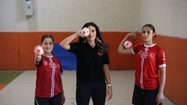 Zilan Atilla ve Elif Aday Avrupa Şampiyonası'na hazırlanıyor