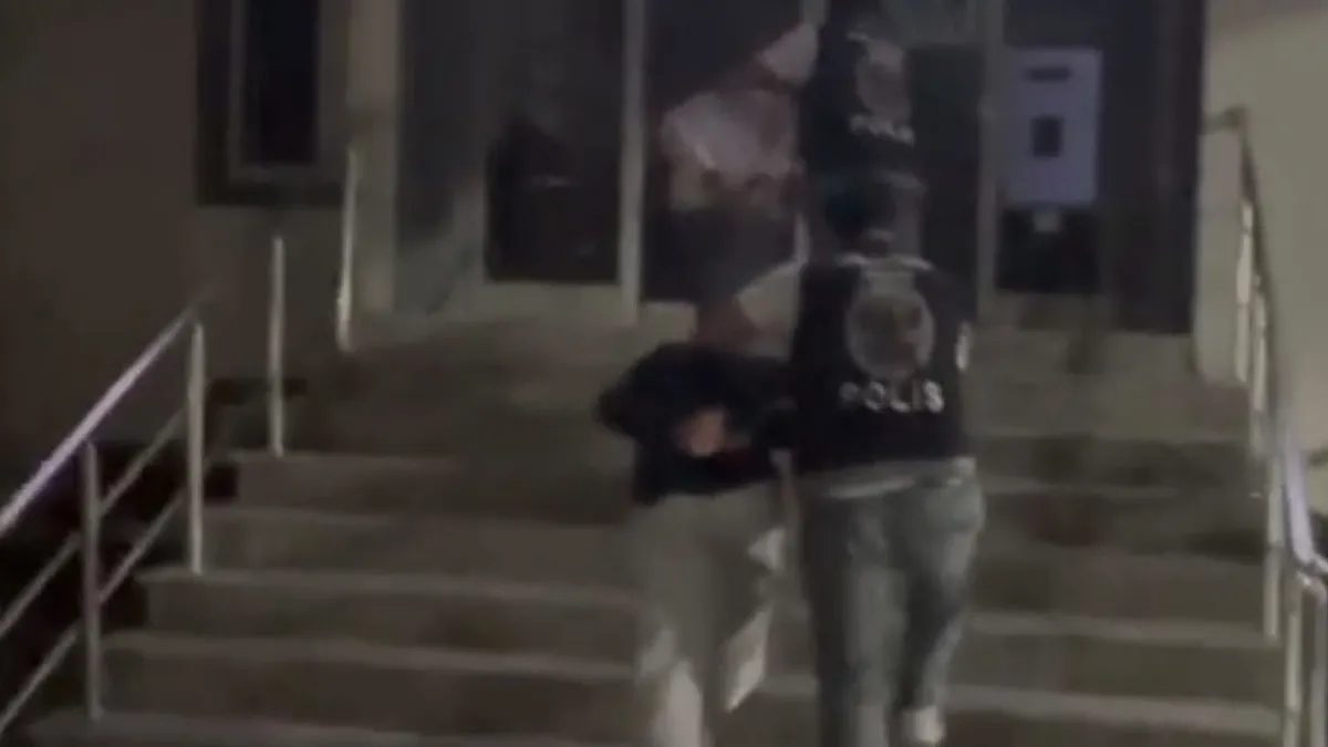 Arnavutköy'de Tehdit Edip Araç Kundaklayan Çete Üyeleri Yakalandı