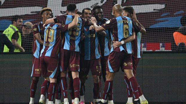 Trabzonspor, iç sahada 3'te 3 yaparken dış sahada zorlanıyor