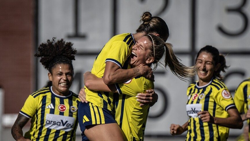 Fenerbahçe arsaVev Kadın Futbol Takımı, Minsk'i ağırlayacak