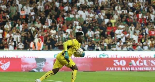 Andre Onana, Trabzonspor'da 7 maçta 30 kurtarış yaptı