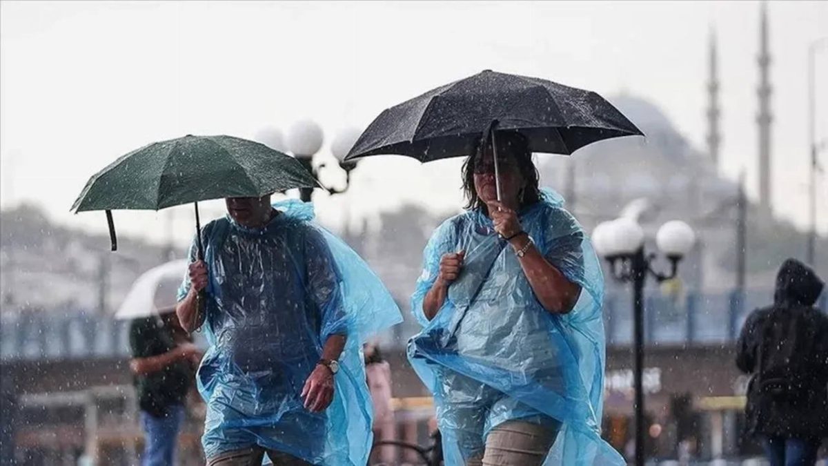 İstanbul'da sağanak yağış yarın da sürecek