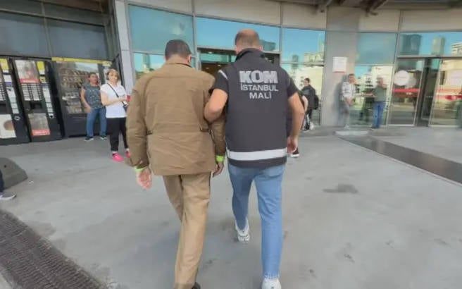 İstanbul'da Fon Soruşturmasında 19 Kişi Tutuklandı