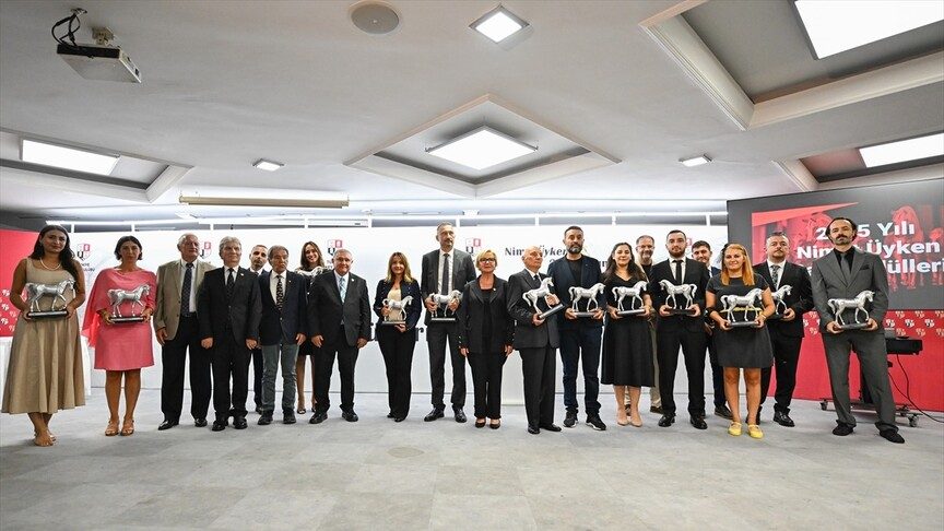 TJK, 2025 Nimet Üyken Basın Ödüllerini Sahiplerine Verdi
