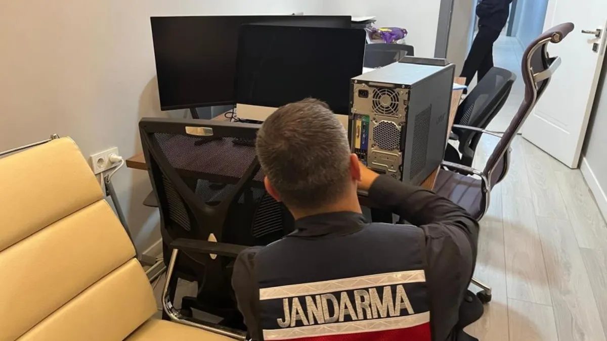 MİT, Aydo Yazılım'a Operasyon Düzenledi: 5 Gözaltı