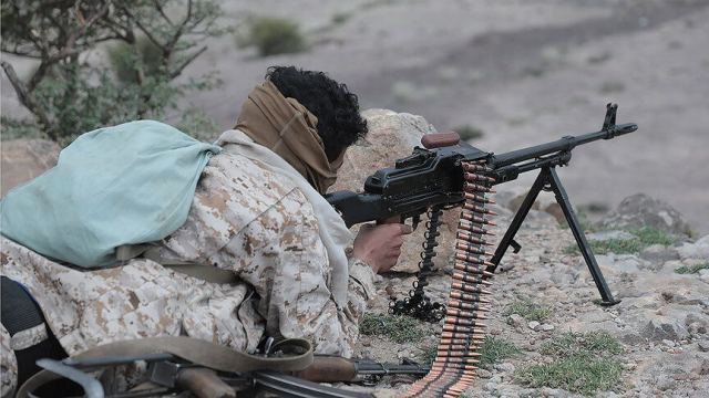 Yemen'de Hükümet Güçleri Taiz'de Husi Mevzilerini Bombaladı