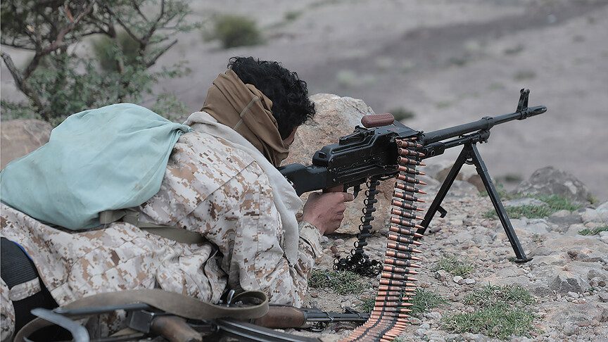 Yemen'de Hükümet Güçleri Taiz'de Husi Mevzilerini Bombaladı