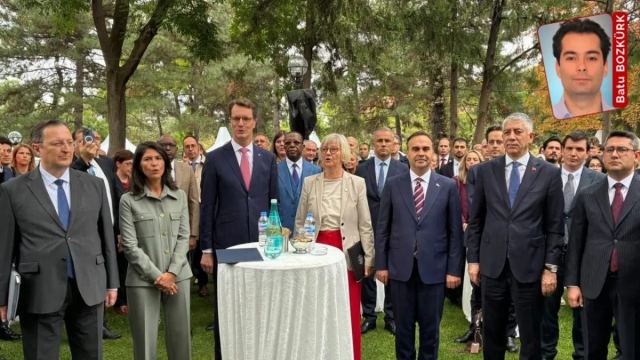 Almanya, birleşmesinin 36. yılını Ankara’da kutladı