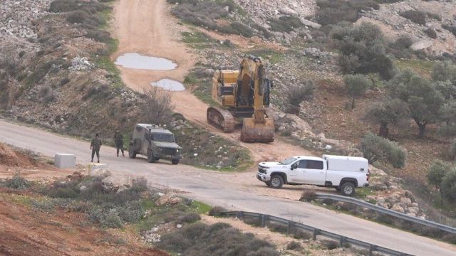 İsrail, Batı Şeria'da Filistinlilere Ait 533 Dönüm Araziyi Hedef Alıyor