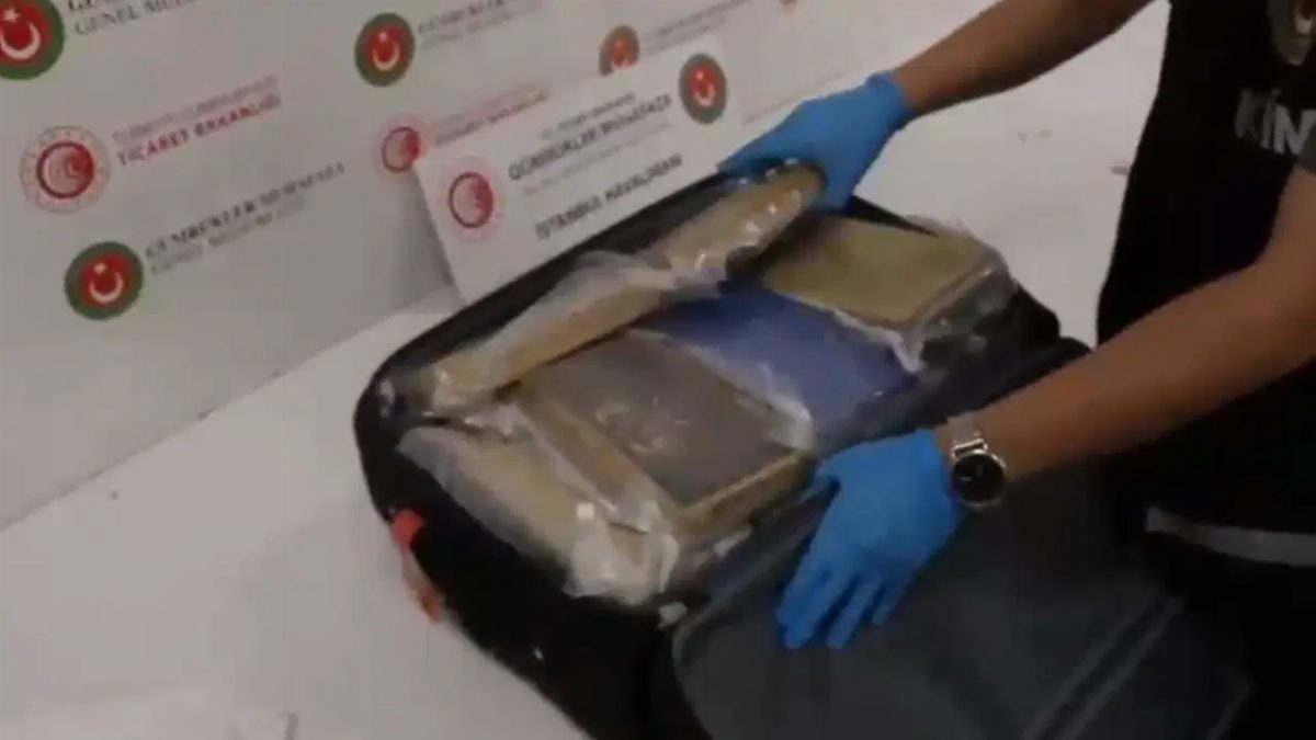 İstanbul Havalimanı'nda 51 kilo kokain ele geçirildi