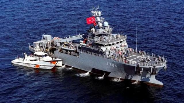 Silivri'de batan gemideki 10 mürettebat için arama devam ediyor