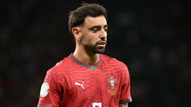 Bruno Fernandes, Galatasaray taraftarına gülerek yanıt verdi