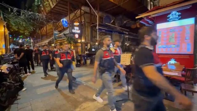 İstanbul'da Gece Kulüplerine Eş Zamanlı Operasyon Yapıldı