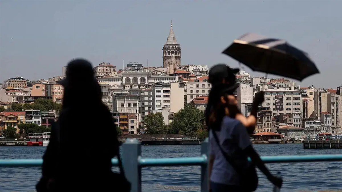 İstanbul'da sağanak yağışlar devam ediyor, pastırma sıcakları bekleniyor