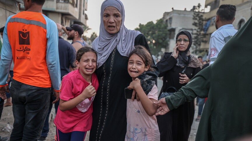 İsrail askerleri Gazze'de açtığı ateşle 3 kadını yaraladı