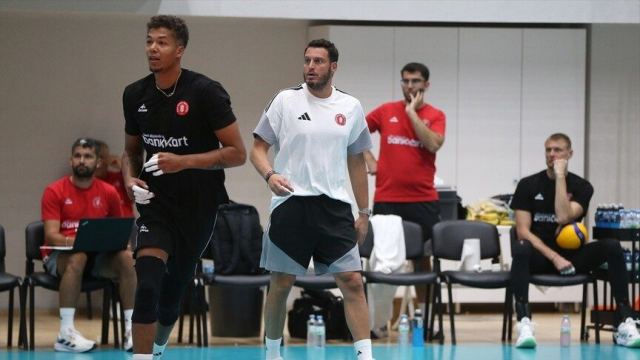 Ziraat Bankkart Voleybol Takımı Avrupa ve Lig Hedeflerini Açıkladı