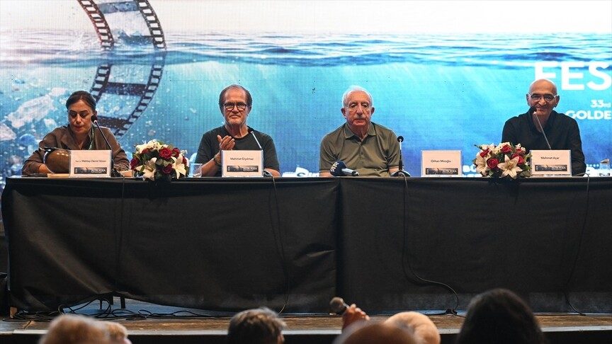 Adana Altın Koza Film Festivali'nde 'Sinema ve Toplumsal Hafıza' Söyleşisi
