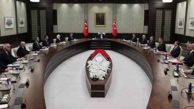 Kabine İstanbul'da toplanıyor: Fon krizi ve önlemler masada