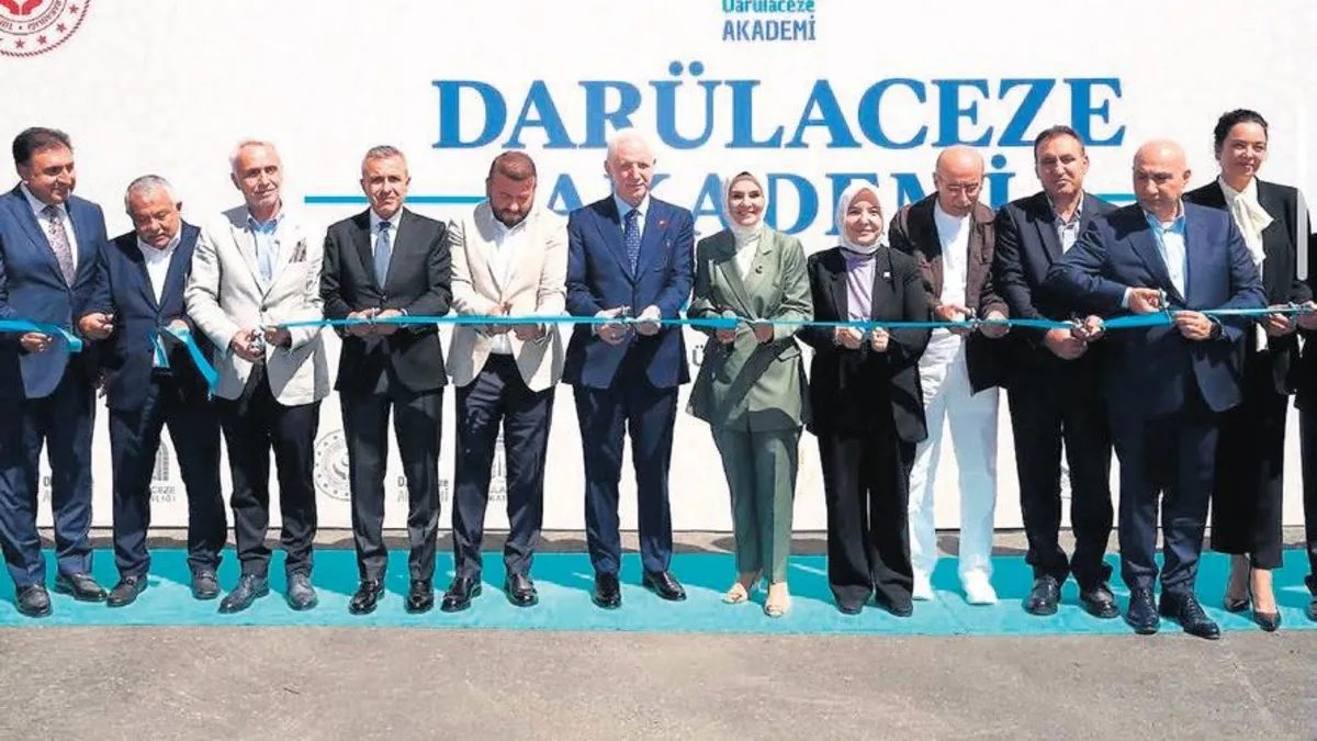 Darülaceze Akademi, İstanbul'da açıldı