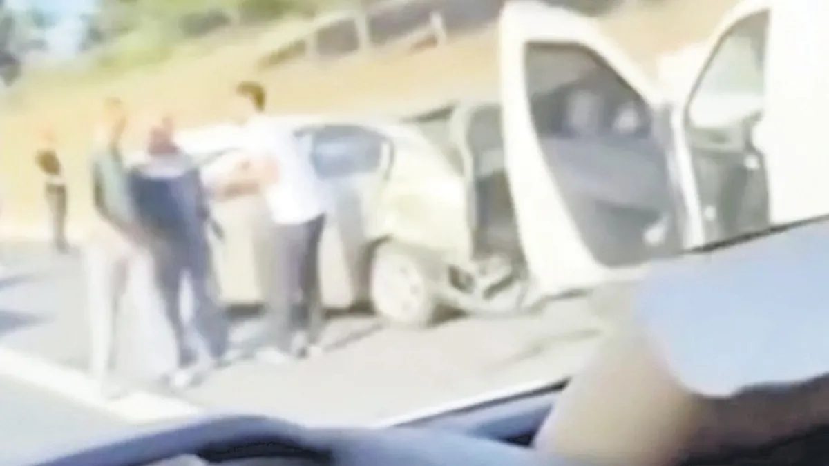 Avcılar'da Yardım İçin Durdu, İki Bacağını Kaybetti