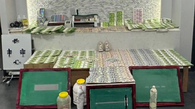 İstanbul'da 963 bin 800 sahte Euro, 91 bin 100 sahte dolar ele geçirildi