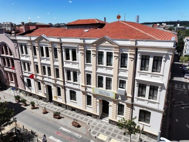 Kadıköy'deki Kemal Atatürk Anadolu Lisesi 118 yıldır eğitim veriyor