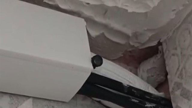 Karşıyaka'daki Spor Salonunda Gizli Kamera Bulundu
