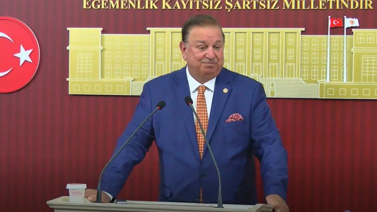 Yeniden Refah Partisi İstanbul Milletvekili Bekin istifa etti