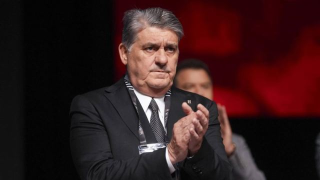 Beşiktaş Başkanı Serdal Adalı'dan taraftara mesaj