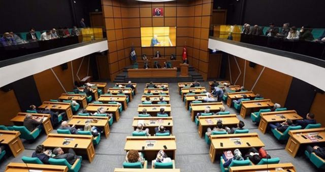 Üsküdar Belediyesi'nde 4 Bin Kişiye 10 Bin Lira Dağıtıldığı İddia Edildi