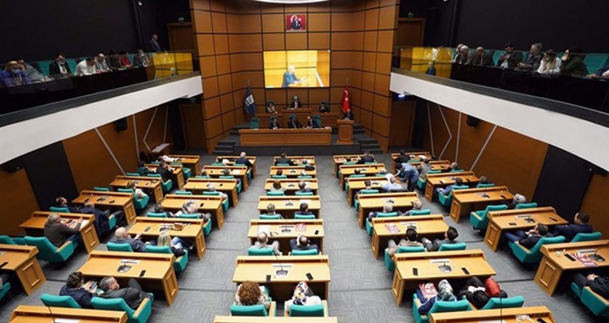 Üsküdar Belediyesi'nde 4 Bin Kişiye 10 Bin Lira Dağıtıldığı İddia Edildi
