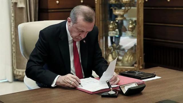 Erdoğan imzaladı: Atamalar ve görevden almalar Resmi Gazete'de