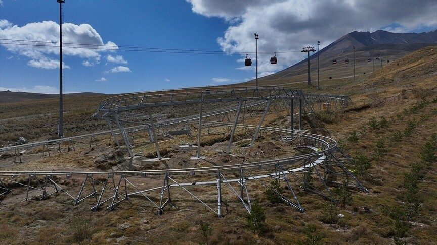 Erciyes'te 1100 Metrelik Dağ Kızıgı Parkuru Yapılıyor
