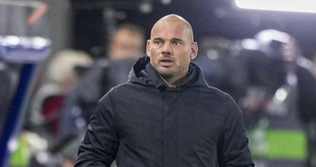 Wesley Sneijder hatıralarını satışa çıkardı