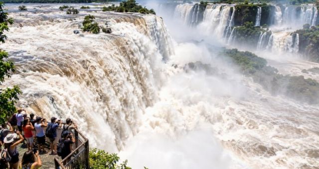 Iguazú Şelaleleri'nde Su Debisi 8 Milyon Litrenin Üzerine Çıktı