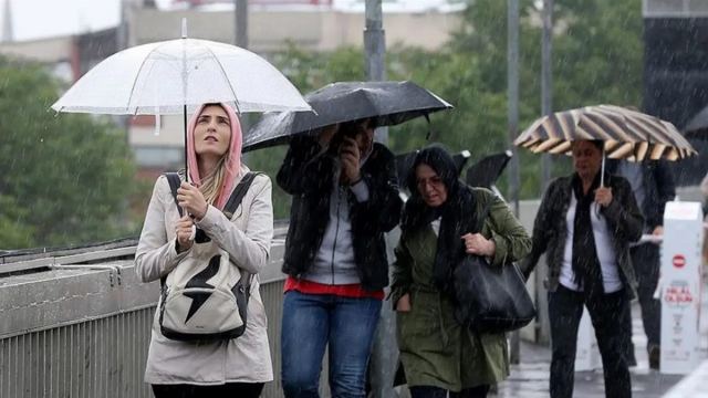 AKOM İstanbul için hava tahminini açıkladı: Sağanak yağış geliyor